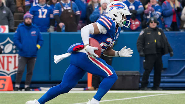 Nyheim Hines returns a kickoff for the Bills